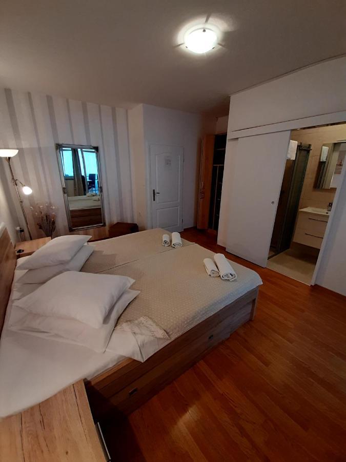 Apartments Adria Jadrija Exterior foto